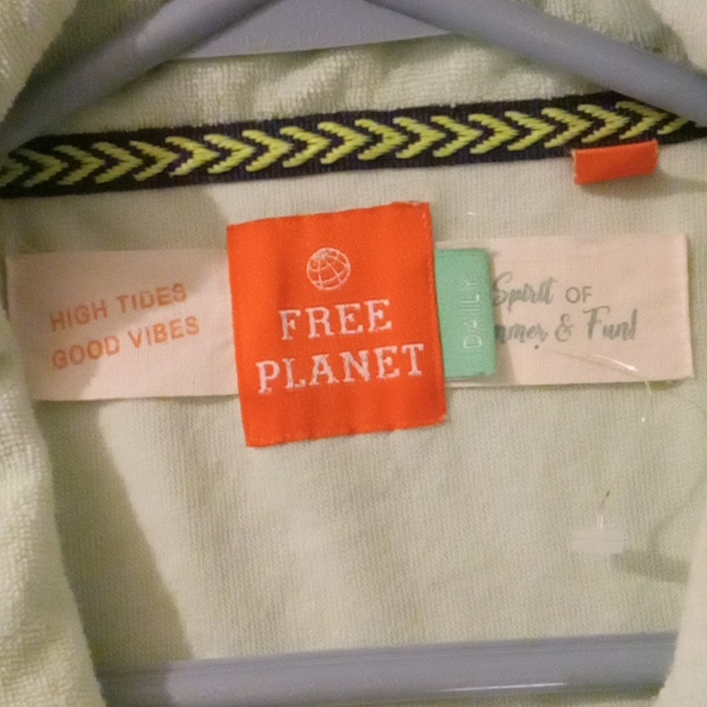 Free Planet Green Casual Button Down Shirt - Picture 5 of 7